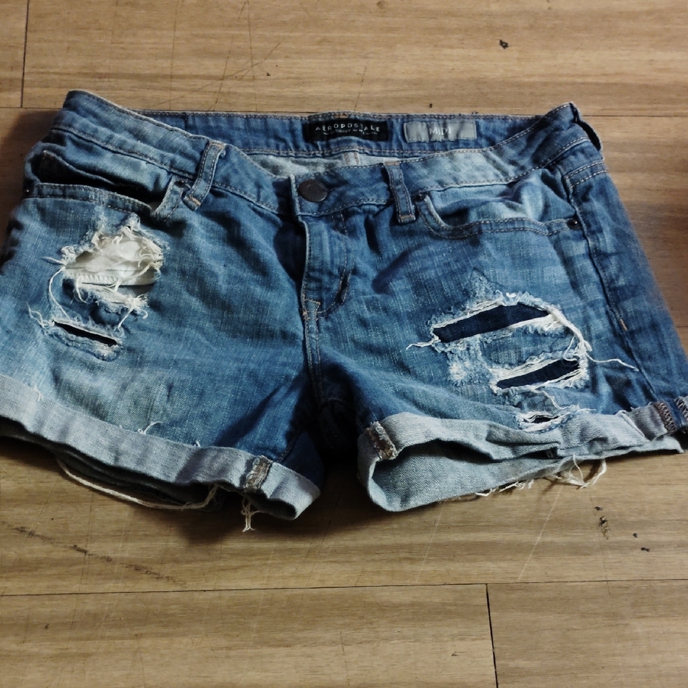 Aeropostale Women's Blue Distressed Denim Shorts size 6